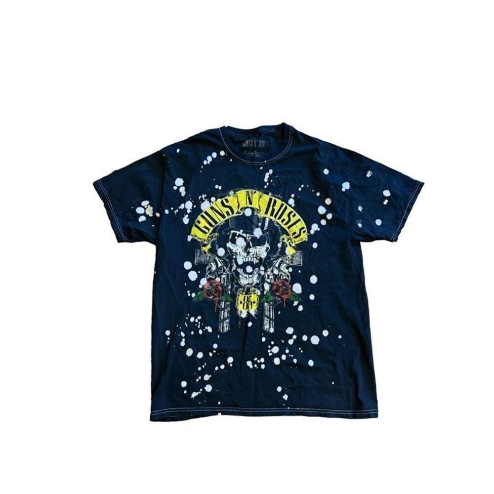 Guns N’ Roses tee. Short sleeve dark gray